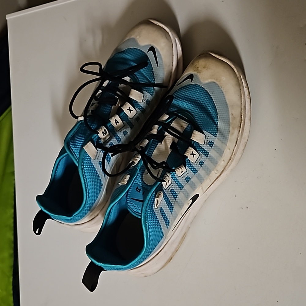 Nike Air Max sz 6.5Y